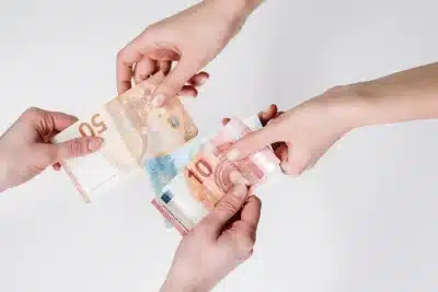 Entrega de dinero como complemento de ayuda a la infancia del Ingreso Mínimo Vital